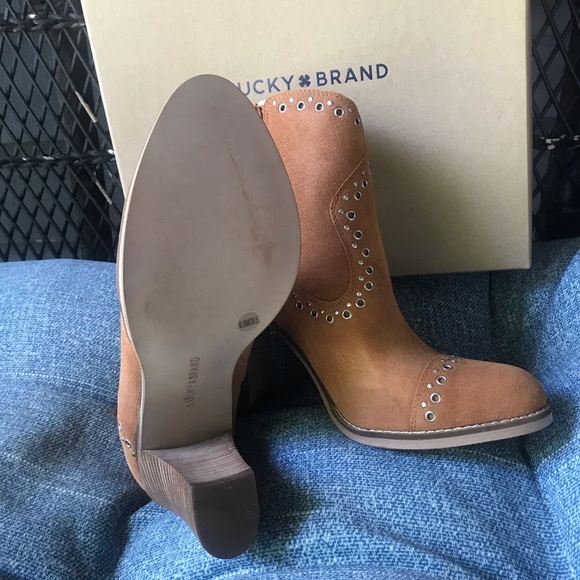 Lucky Brand Marionn Booties. Cashew color NWB size 8.5 - Picture 4 of 6